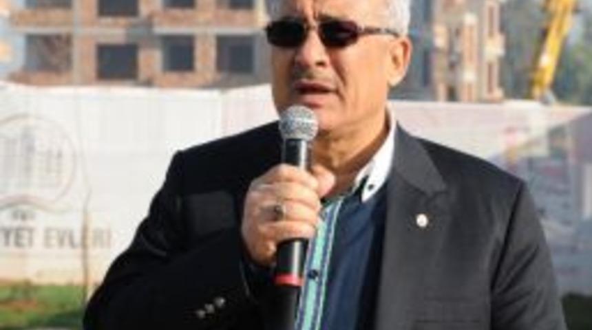 Başkan Kocamaz, H&uuml;rriyet Konutlarında &Ouml;rnek Daireleri Gezdirdi