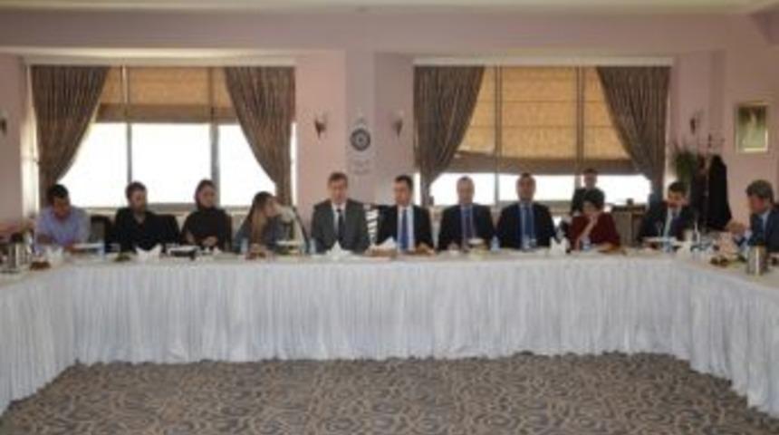 Emniyet M&uuml;d&uuml;r&uuml; Bulut, &Ouml;ğrencilerle Bir Araya Geldi