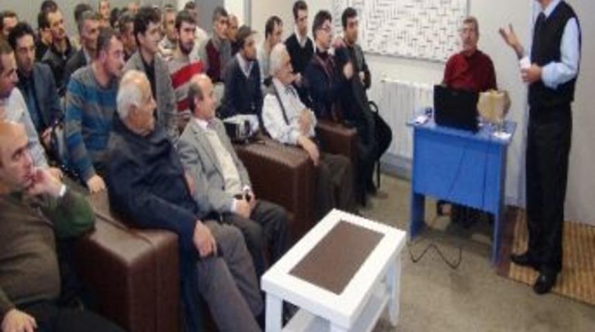 Gazeteci-yazar Hikmet K&ouml;ksal;