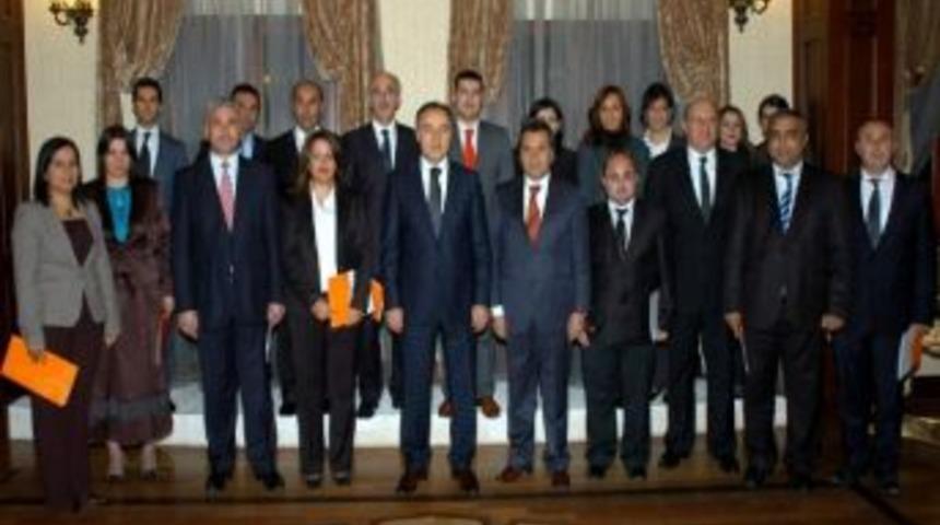 Başarılı Eğitimciler &Ouml;d&uuml;llendirildi