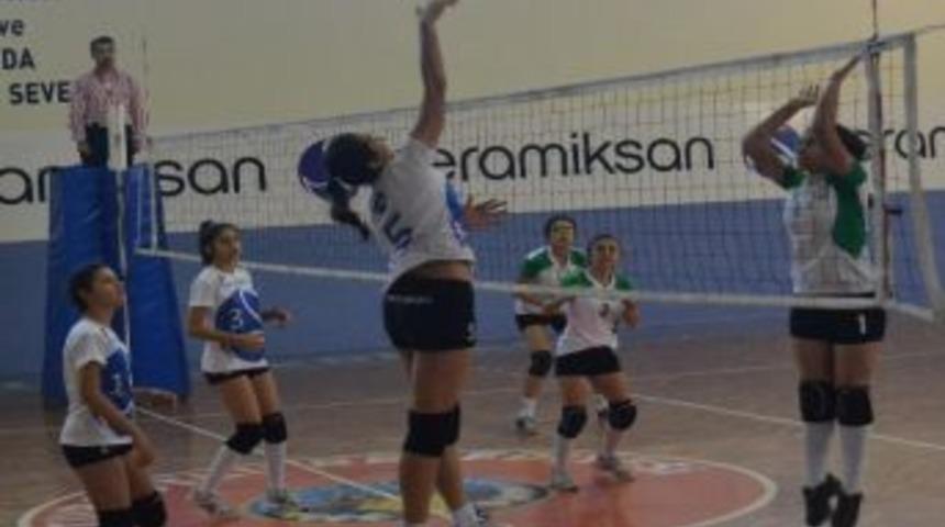 Gen&ccedil; Kuğular Galibiyetle Başladı