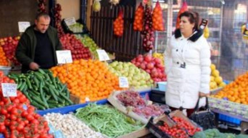 G&uuml;nde Yarım Kilo Meyve Sebze T&uuml;ketmek Sağlığa İyi Geliyor