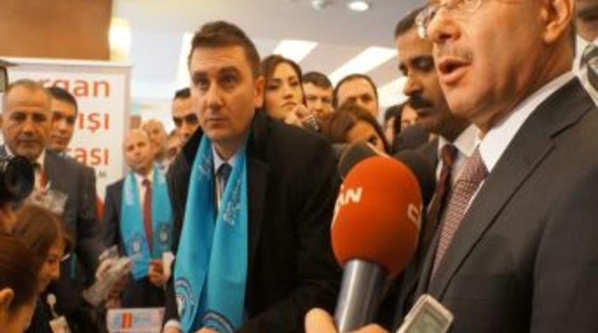 Bakan Akdağ: Sağlık &Ccedil;alışanına 'el Kaldıran' Karşısında Beni Bulur