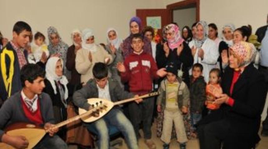 Vali Karaloğlu&rsquo;nun Eşi Sevim Karaloğlu &Ccedil;ogem&rsquo;i Ziyaret Etti