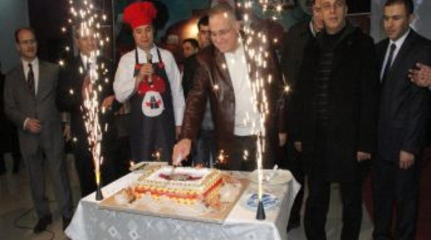 En G&uuml;zel Pastayı Yapmak I&ccedil;in Yarıştılar