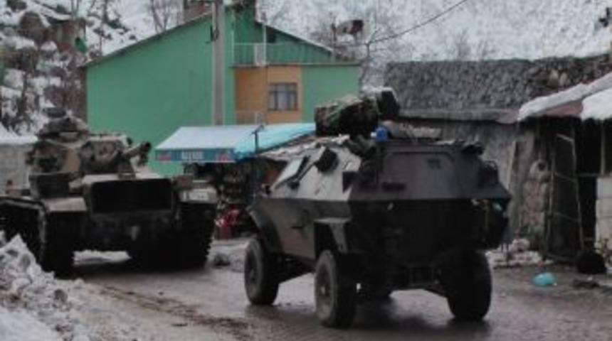 Irak Sınırına Tank Sevkıyatı