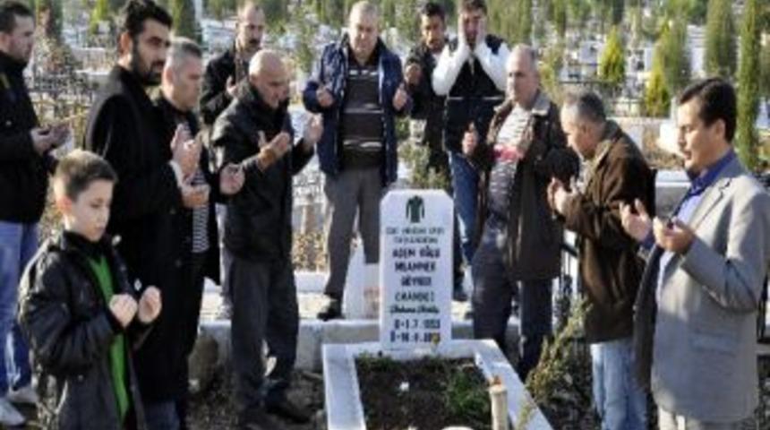 Akhisarspor Taraftarından Eski Futbolculara Vefa