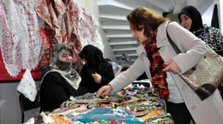 Vefa Derneği'nden Anlamlı Kermes...