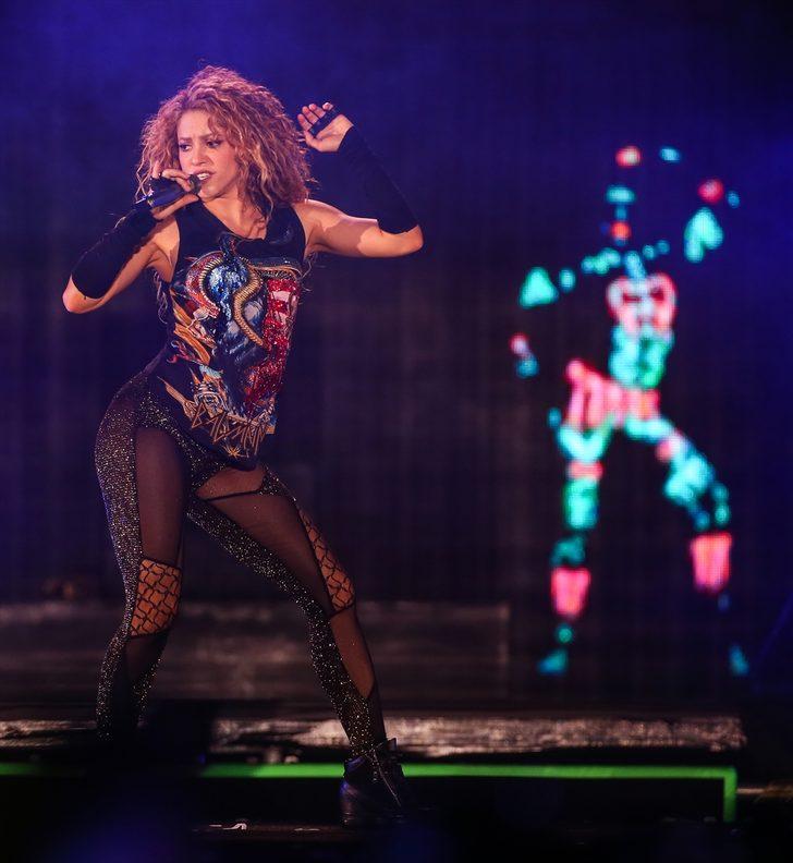 Shakira İstanbul'da konser verdi G4