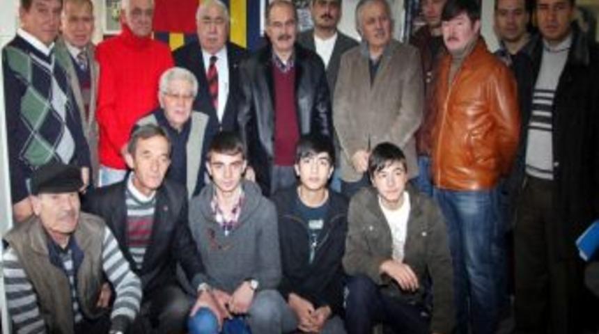B&uuml;y&uuml;kerşen&rsquo;den Amat&ouml;r Spor Kul&uuml;plerine Ziyaret