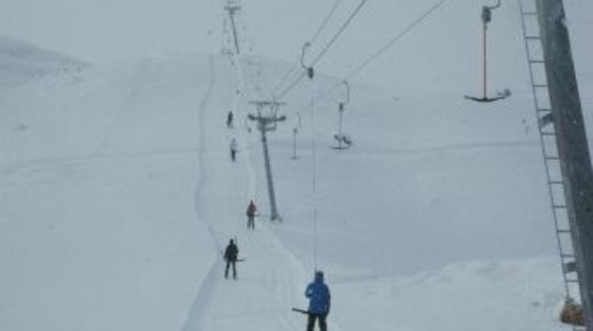 Hakkari&rsquo;de Kayak Sezonu A&ccedil;ıldı