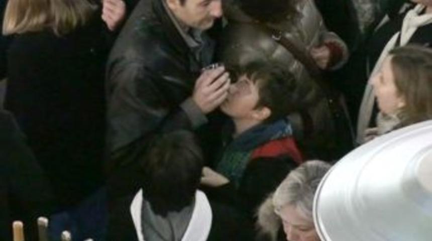 Alışveriş Merkezinde &Ccedil;ocuklara I&ccedil;ki Ikramı