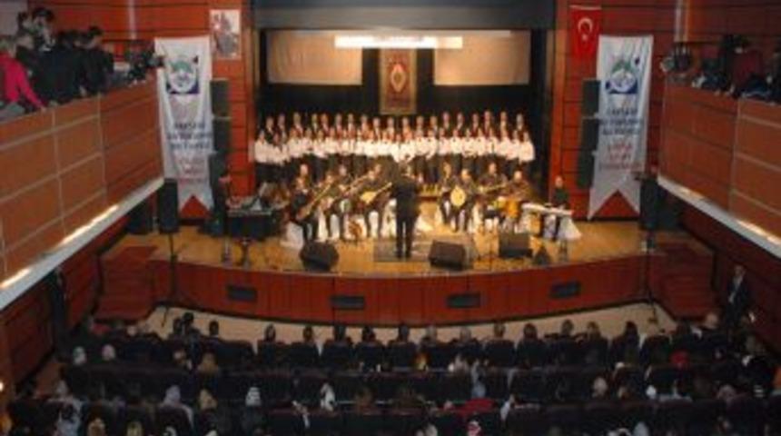 B&uuml;y&uuml;k Usta Neşet Ertaş Anıldı