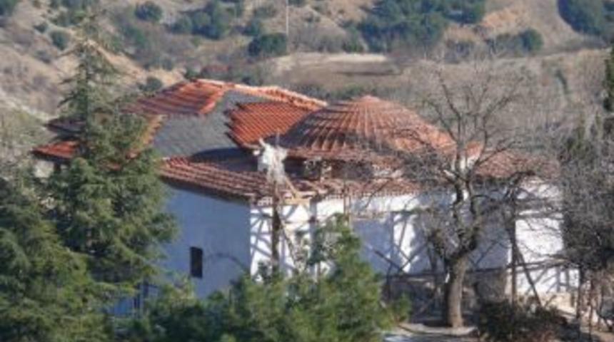 Şeyh Edebali T&uuml;rbesi Restore Ediliyor