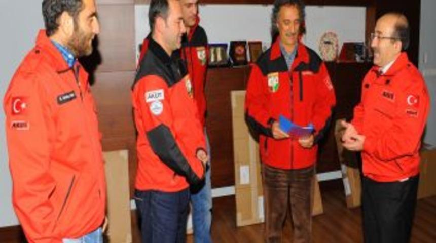 Trabzon Belediyesi'nden AKUT'a Malzeme Yardımı