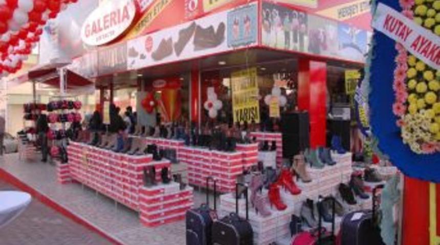 Galeria 15 Inci Mağazasını A&ccedil;tı