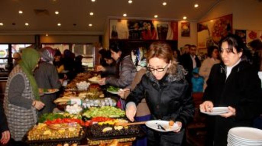 Bandırma'da Kaynaşma Yemeği D&uuml;zenlendi