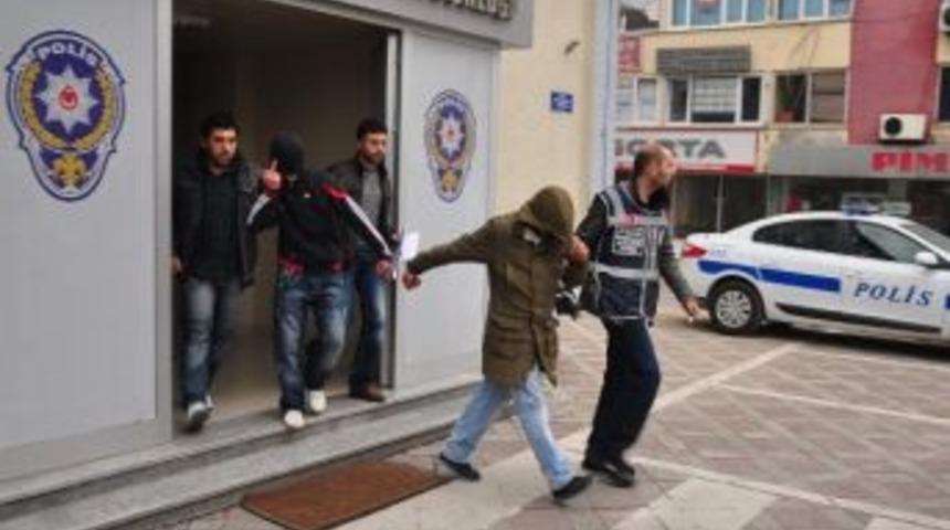 Kablo Hırsızları Yakalandı