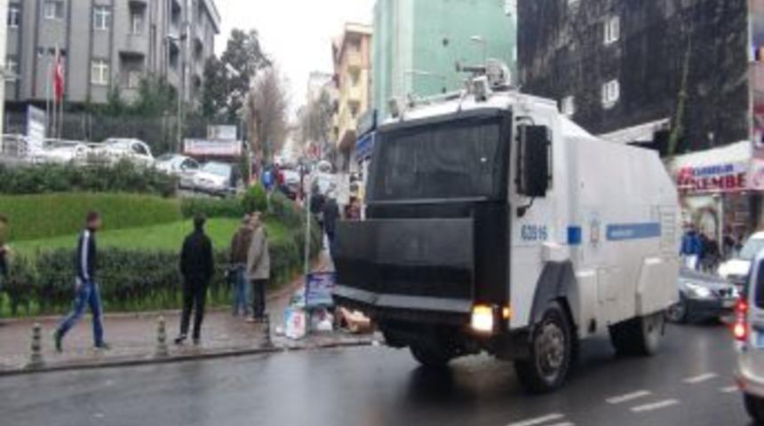 Konsere Izin Verilmeyince Ortalığı Savaş Alanına &Ccedil;evirdiler