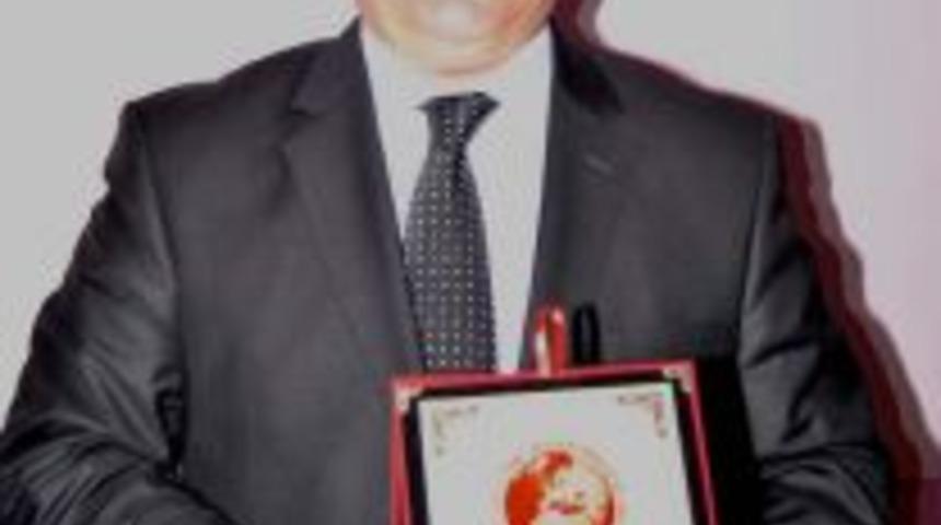 Başbakan istedi,Altınk&ouml;se AKP'ye katılıyor