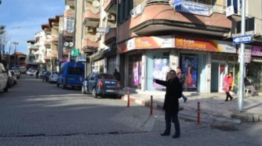 Yabaayak Caddesi Tek Y&ouml;n Oldu.