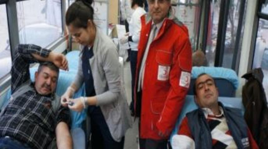 Kızılay, Sarıg&ouml;l'de 270 &Uuml;nite Kan Topladı