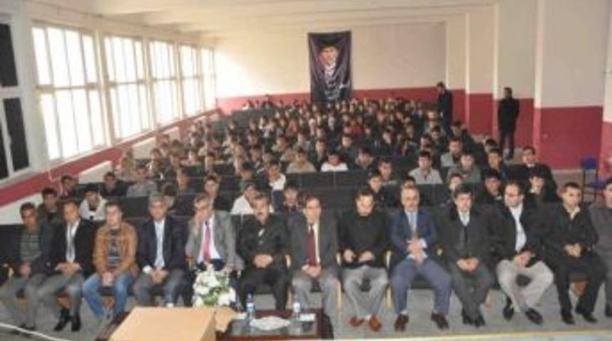 &Ouml;ğrencilere &lsquo;ormancılığımız Ve Hedeflerimiz&rsquo; Konferansı