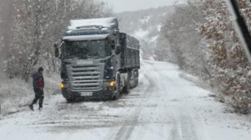 Kırıkkale'de Kar Hayatı Olumsuz Etkiledi
