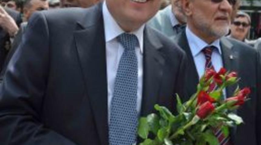 Vali Ko&ccedil;demir Hastaneden Taburcu Oldu, Tedavisi Evinde S&uuml;recek