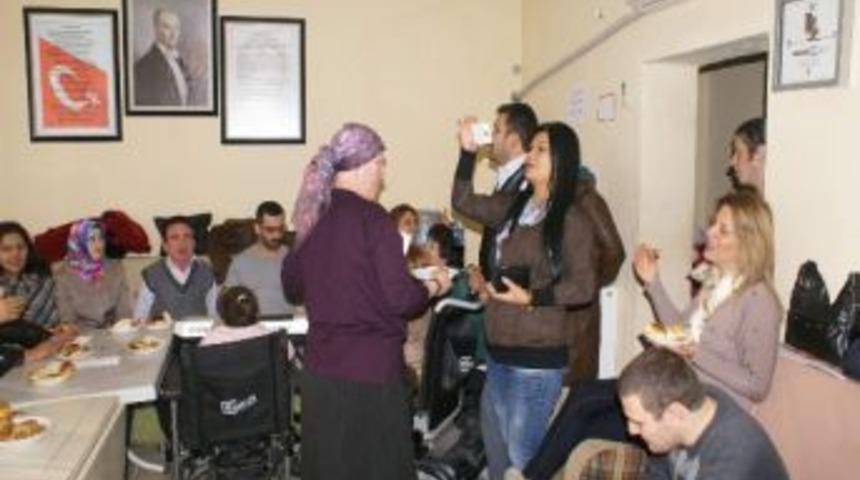 Mhp&rsquo;li Kadınlar Engellilerle El Ele