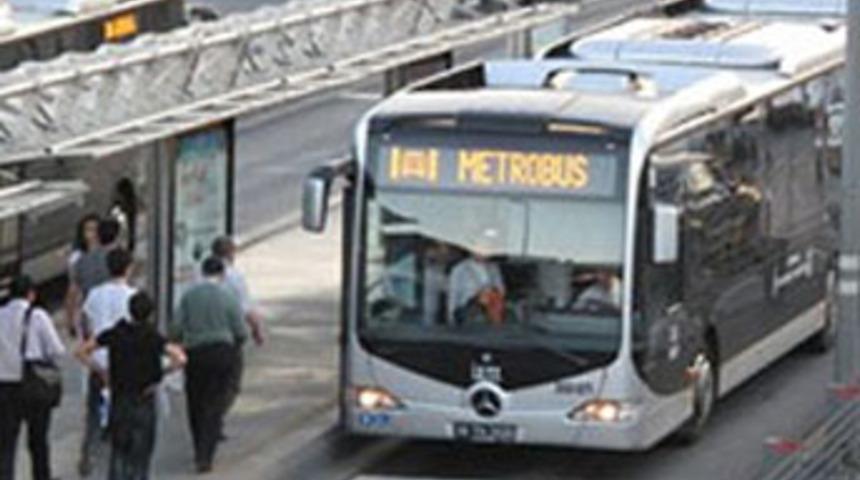 &Ouml;l&uuml;m metrob&uuml;ste yakaladı