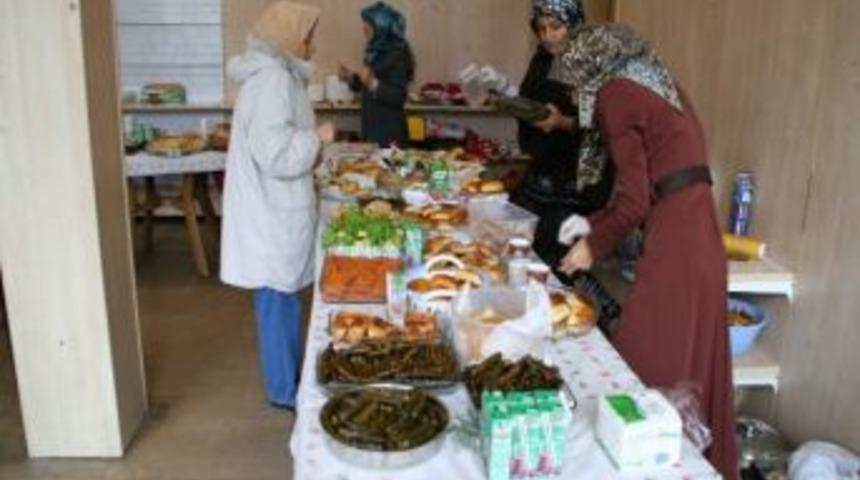 Devrek Ata&uuml;rk İmam Hatip Ortaokulundan Kermes