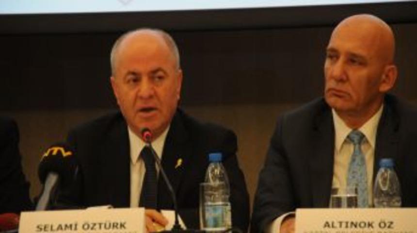 Kadık&ouml;y Belediye Başkanı &Ouml;zt&uuml;rk: Biz Sadece Plan Değil, Beyinleri De Okuyoruz