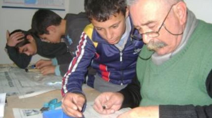 Balya&rsquo;da Maket U&ccedil;ak Kursu