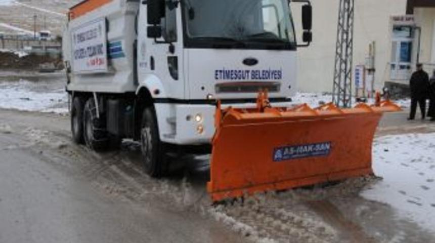Etimesgut Belediyesi, Kış Tedbirlerini Uygulamaya Koydu