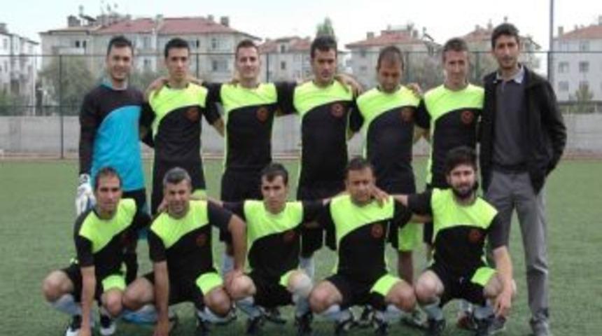 S&uuml;per Amat&ouml;r K&uuml;me