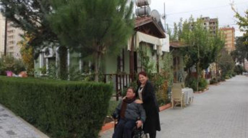 Yaşlılara Aile Ortamı Sıcaklığında Hizmet