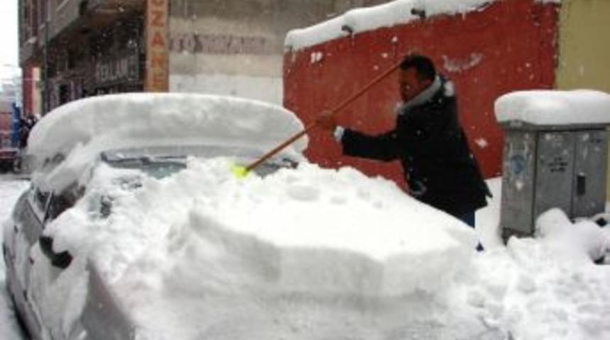 Van’da Kar Manzaraları