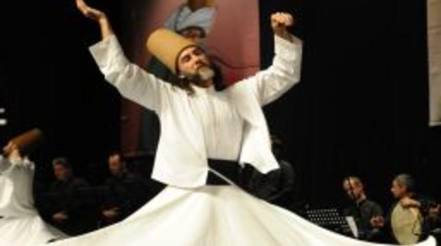 Mevlana, Sema G&ouml;sterisiyle Anıldı