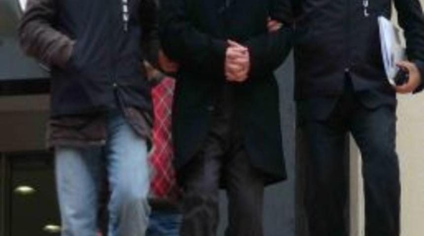 Tartıştığı Kiracısını &Ouml;ld&uuml;rd&uuml;