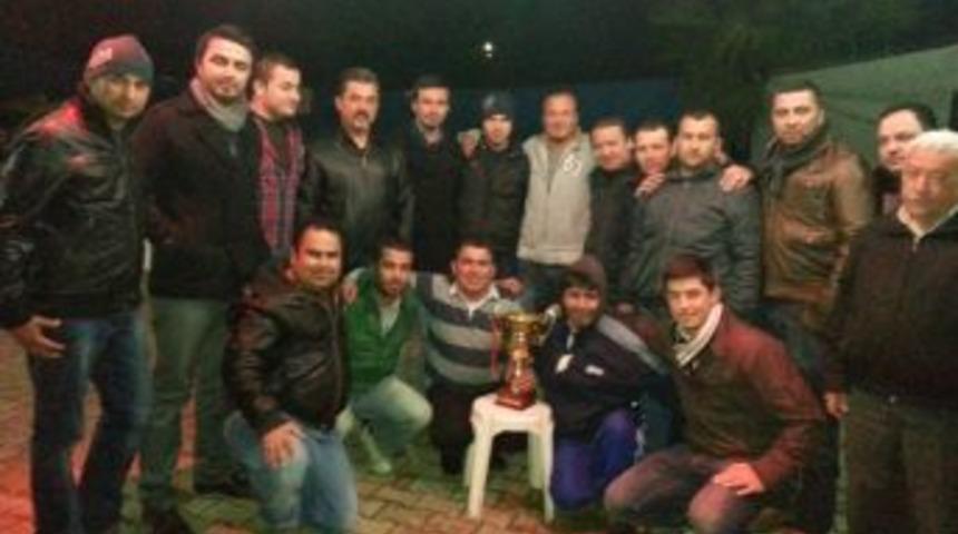 Turnuvayı Birlikte Kutladılar