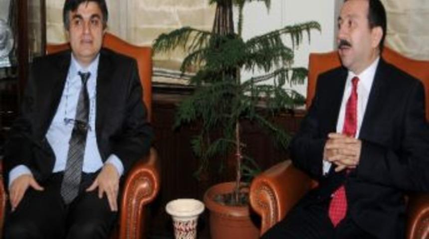 Y&ouml;k Başkanı &Ccedil;etinsaya&rsquo;dan Rekt&ouml;r G&ouml;kbel&rsquo;e Ziyaret