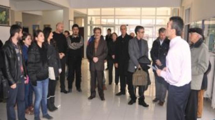 E. Yaşar Babalık Karikat&uuml;r Sergisi A&ccedil;ıldı