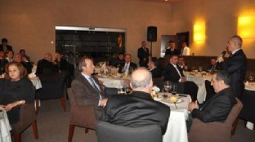 Akg&uuml;n meclis &uuml;yeleriyle bir araya geldi