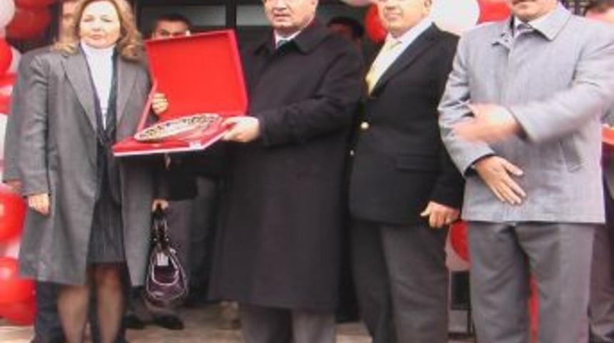 Vali Daş&ouml;z Okul A&ccedil;ılışı Yaptı