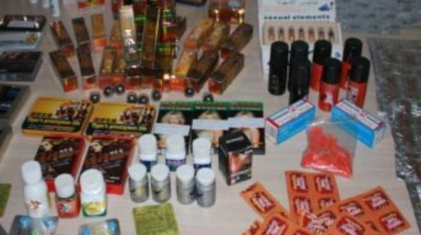 Manisa'da &Ccedil;ok Sayıda Zayıflama Hapı Ele Ge&ccedil;irildi