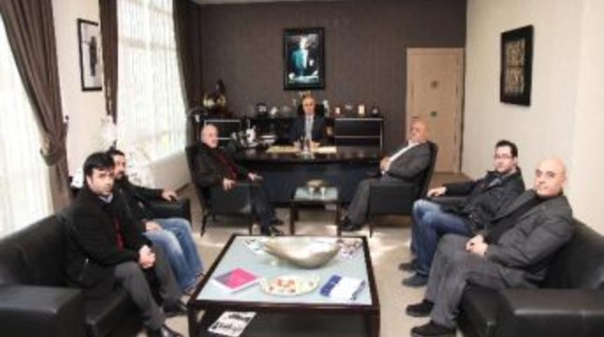 Serbest Kıyafet Uygulaması Esnaf S&uuml;re İstiyor