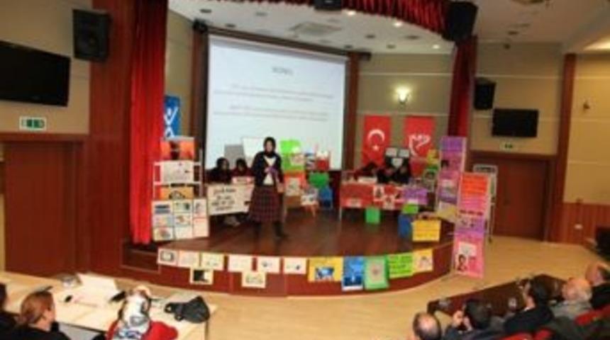 &ldquo;Sosyal paylaşım siteleri&rdquo; m&uuml;nazarası yapıldı