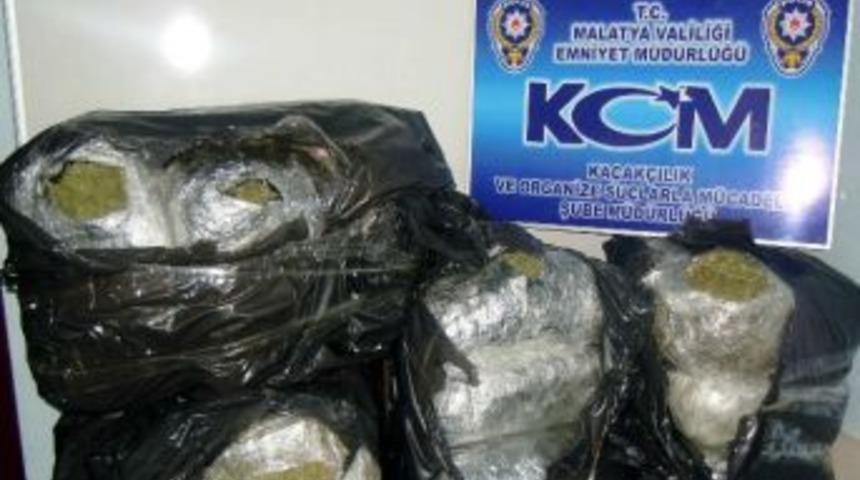 Emniyet 3 Ayrı Operasyonda 140 Kilo Esrar Ele Ge&ccedil;irdi