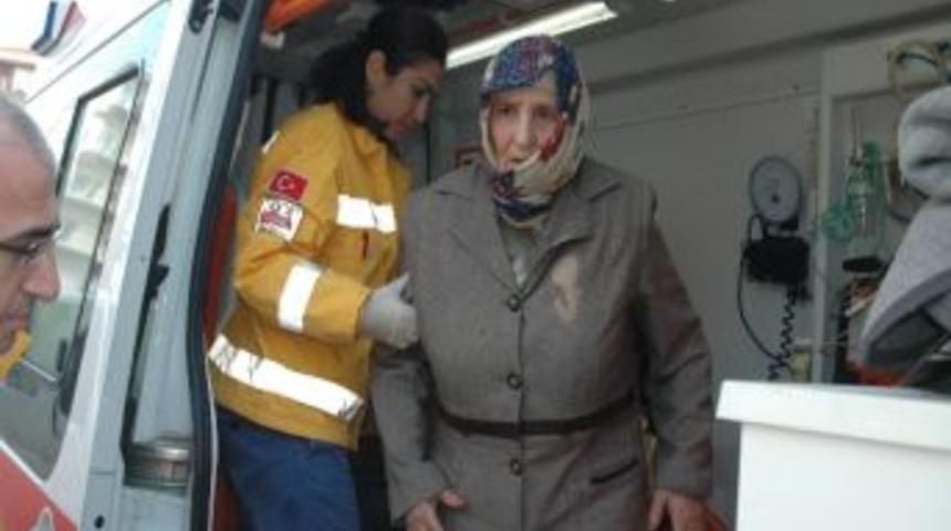 Yaşlı &Ccedil;ifti Kargocu Kurtardı